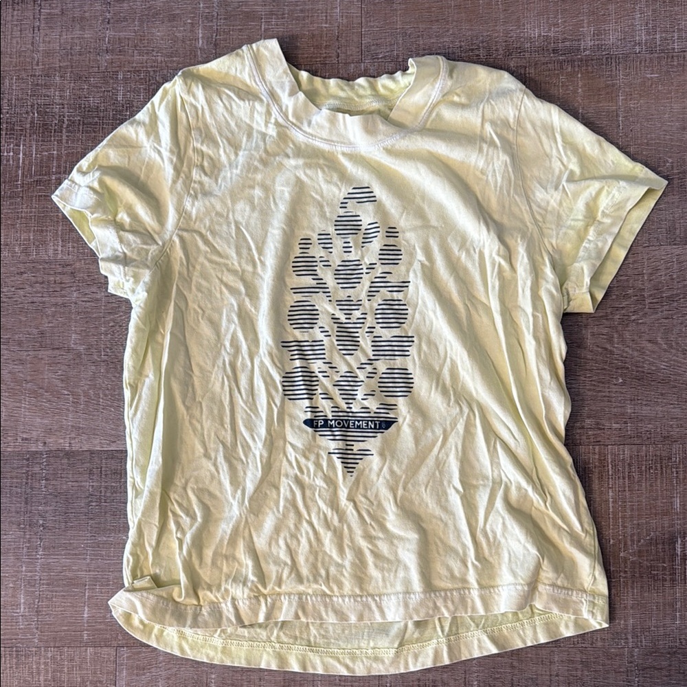 Bright Vintage Faded Yellow T-Shirt - Picture 1 of 1